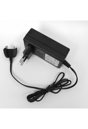 Light & Motion Sola Charger 8.4V 2.0A